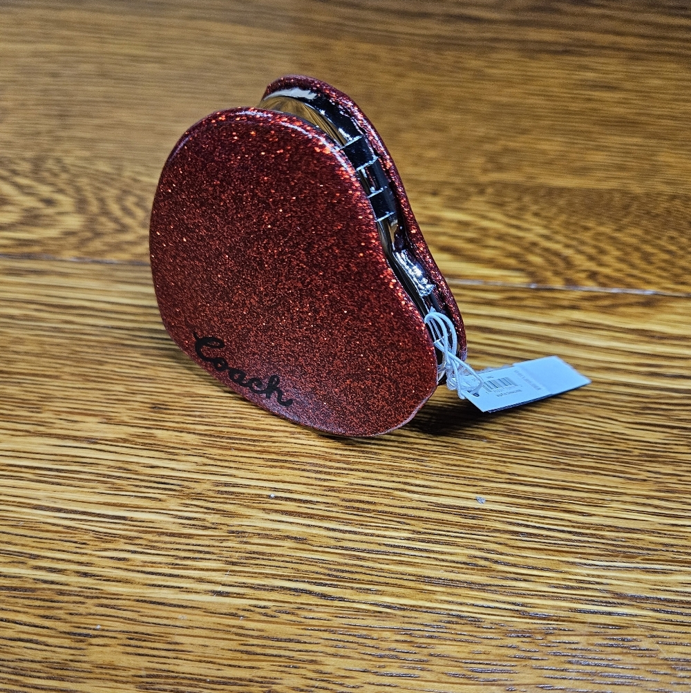 Coach Glitter Heart Compact NWT - Picture 3 of 5
